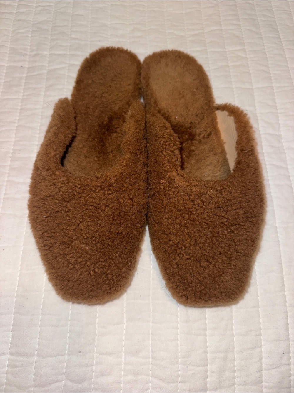 GUC Sleeper Fuzzy Sleeper Slip-on Sandals Size 36